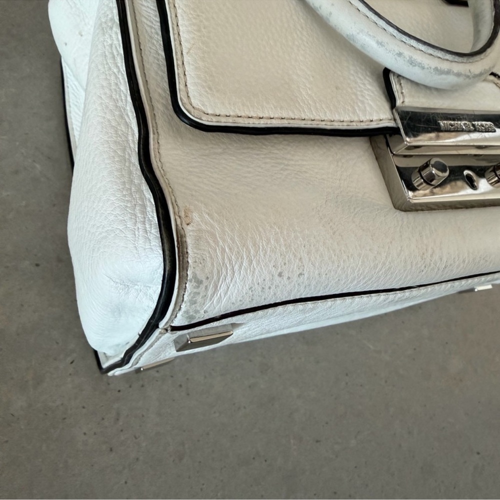 Michael Kors White Audrey Satchel Zip and slip interior pockets - Picture 5 of 13